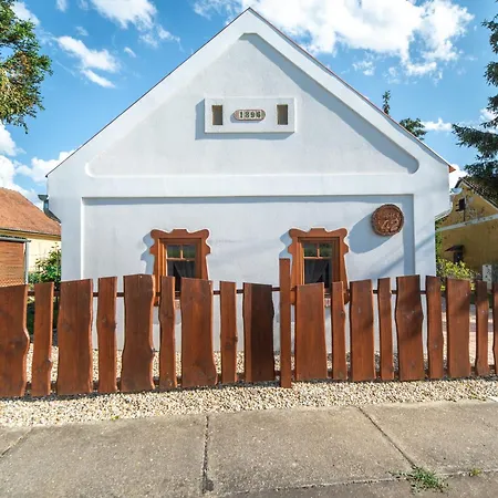 Grand 42 Vendeghaz Balatonberény